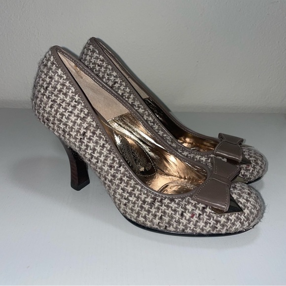 Sofft Festival Bow Woven Tweed Heels - Picture 1 of 9